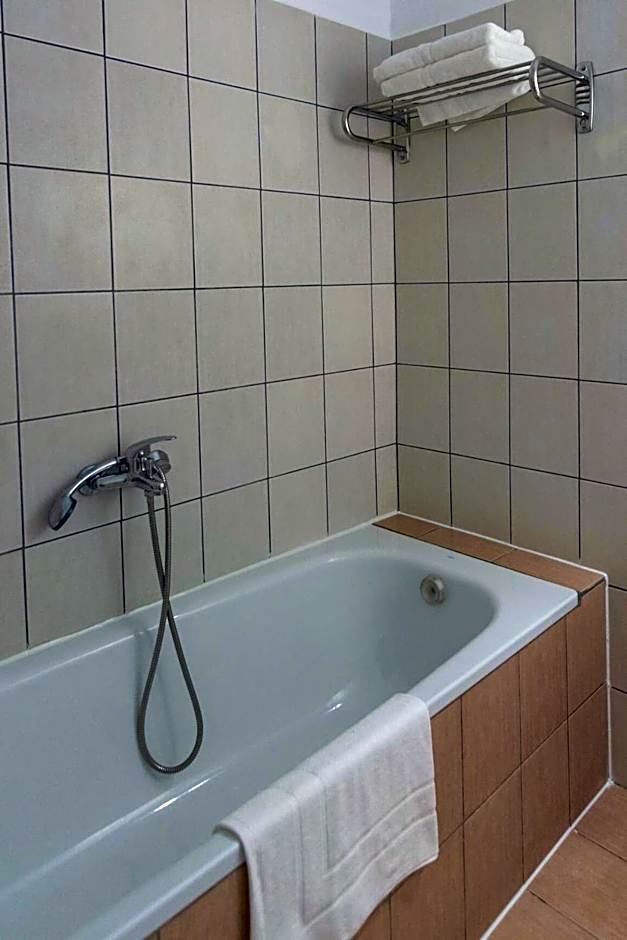 Pravi Hotel