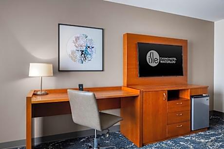 Junior Suite, 1 King Non-Smoking