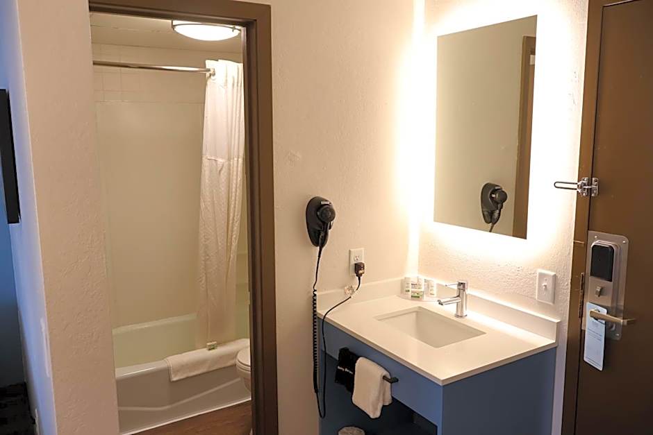 AmericInn by Wyndham Baxter Brainerd