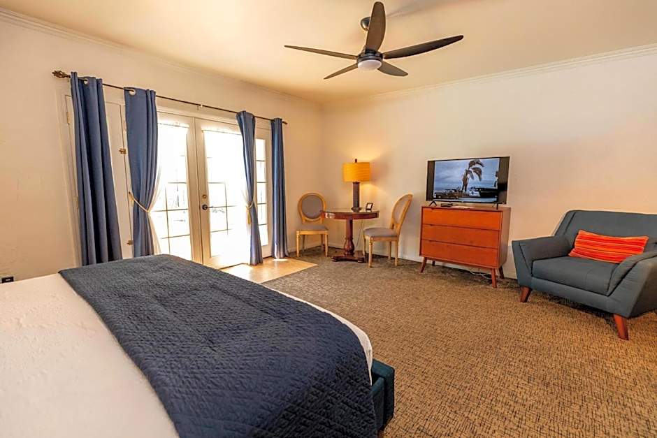 Old Ranch Inn - Adults Only 21 & Up