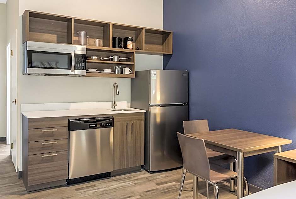 MainStay Suites Bourbonnais - Kankakee