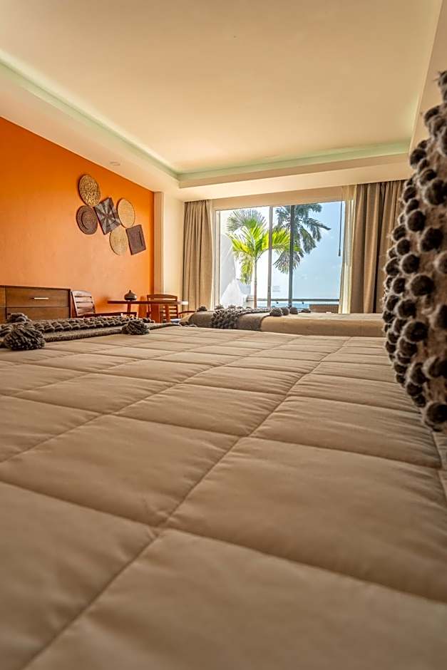 The Paramar Beachfront Boutique Hotel With Breakfast Included - Downtown Malecon