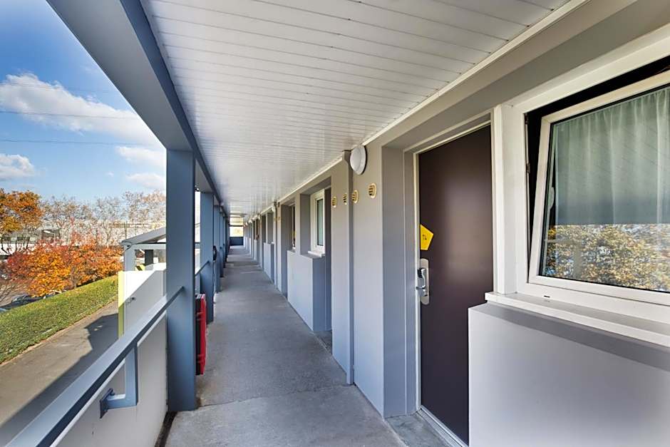 B&B HOTEL Lyon St Priest