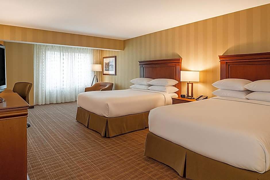 Photo 1 of 5 of 2 Queen Beds, Partial City View