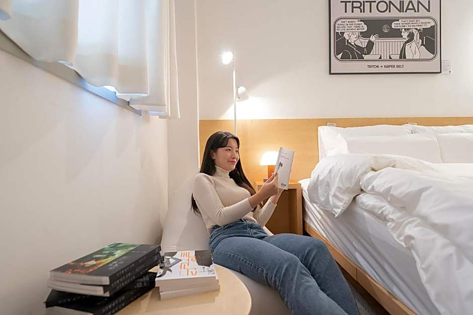 Anook Hotel Guri