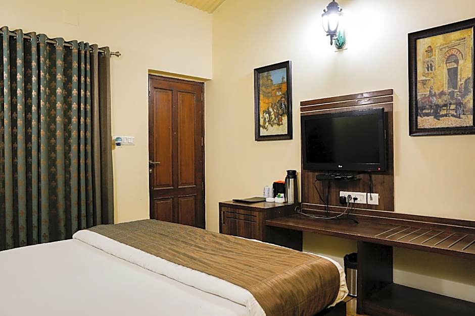 The Colonial Manek Manor by SAH