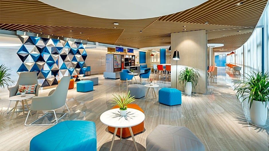 Holiday Inn Express Yangjiang City Center By IHG