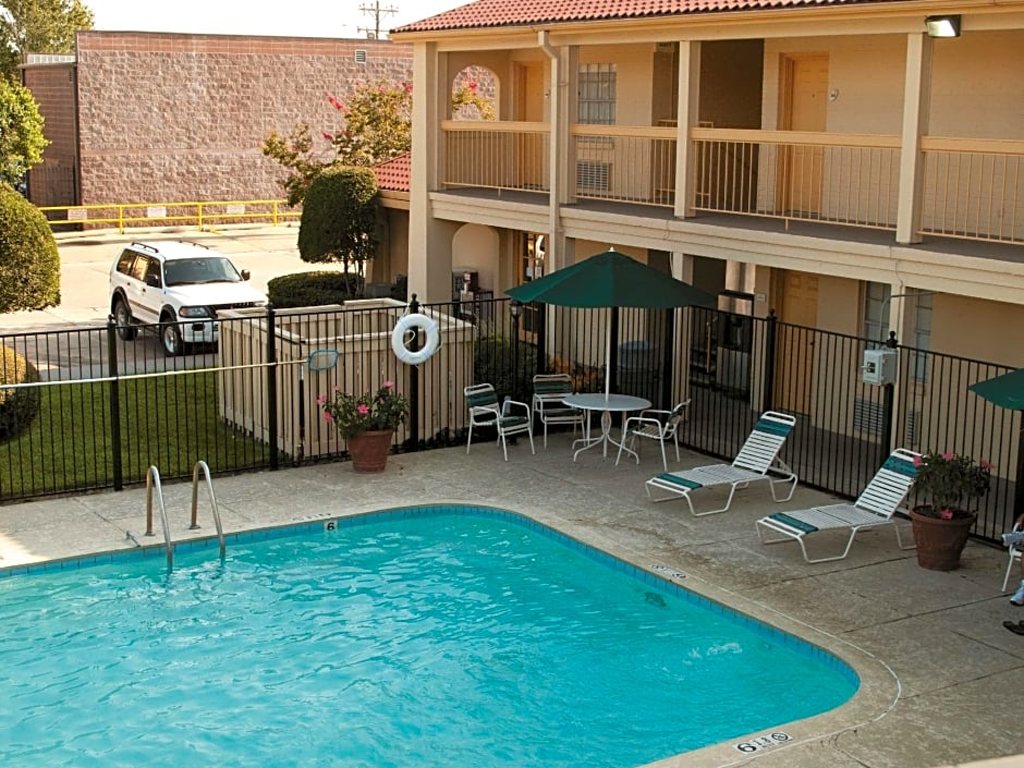 Econo Lodge – Lafayette, LA