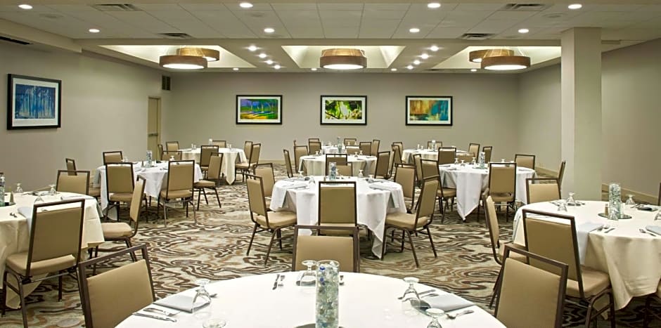 Embassy Suites by Hilton Cincinnati Northeast Blue Ash