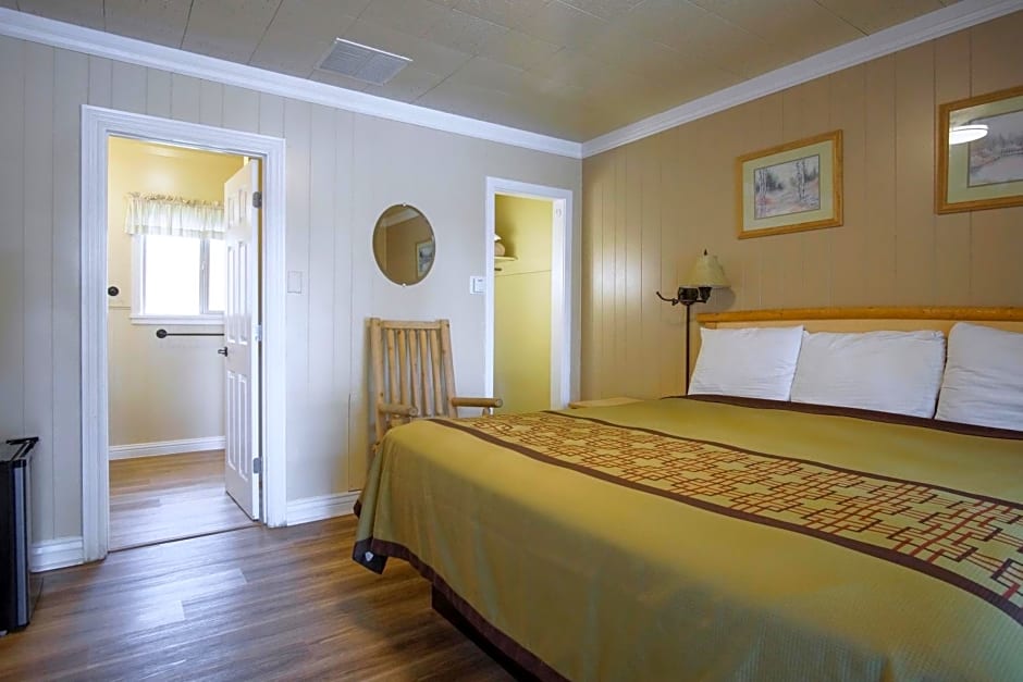 Green Gables Motel & Suites