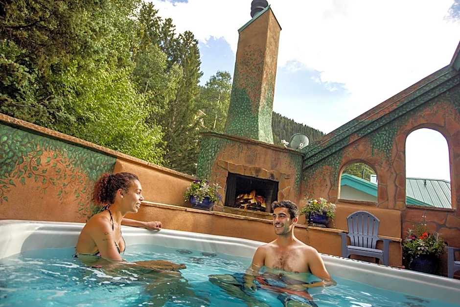 Alpine Village Suites
