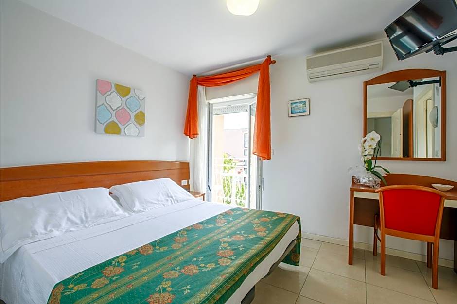 Hotel Ada