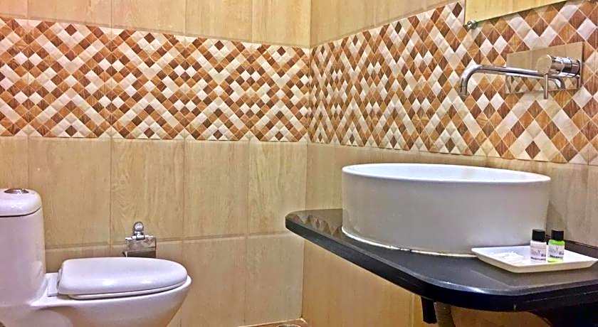 Spring Sky Mughalsarai by ShriGo Hotels