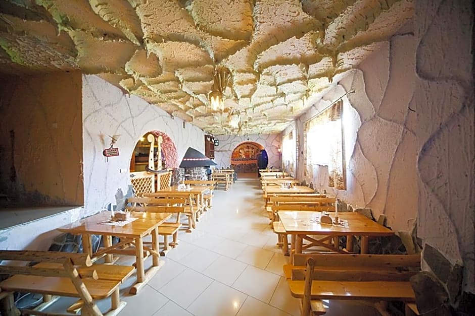 Grota zbójnicka apartament i pokoje