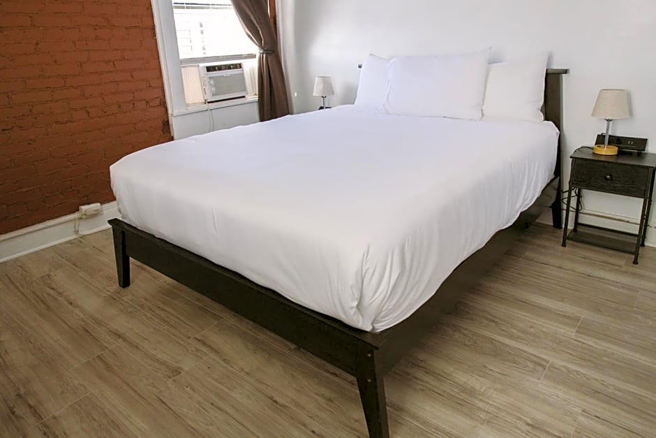 Hunter Arms Hotel