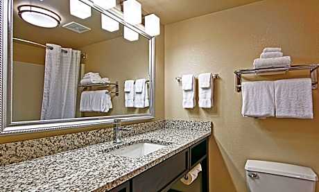 King Room - Accessible/Non Smoking