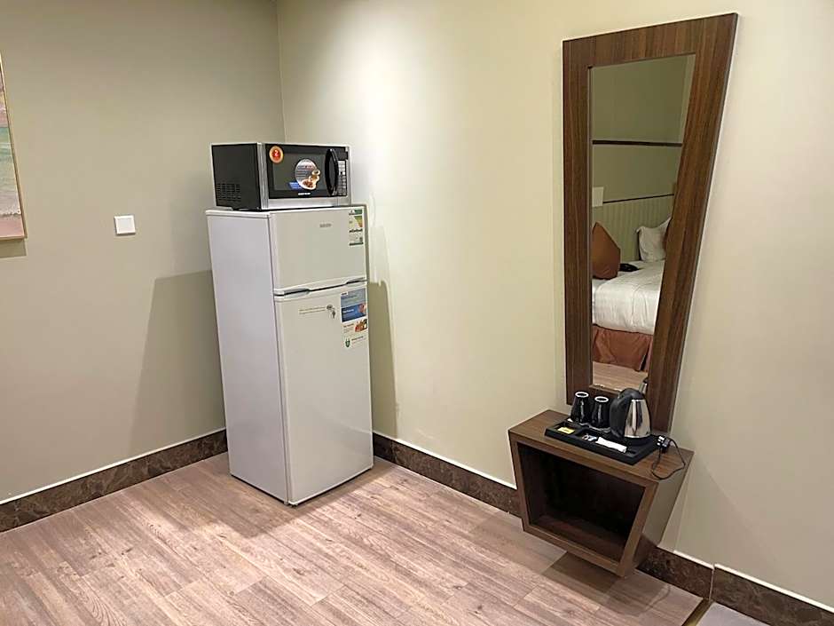 شقة فاخرة بالخبر- حي الحمراء