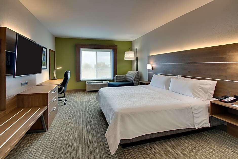 Holiday Inn Express & Suites Chicago North-Waukegan-Gurnee by IHG