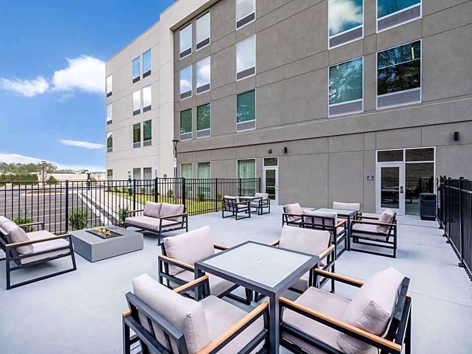 La Quinta by Wyndham Chelsea Birmingham