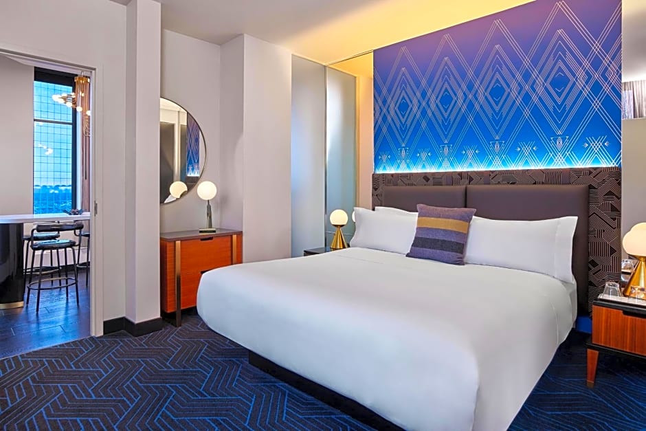 W Minneapolis - The Foshay