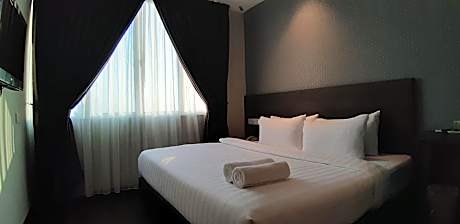 King Room With Window