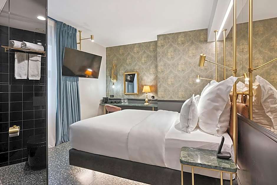 Skylark, Aluma Hotel & Resort