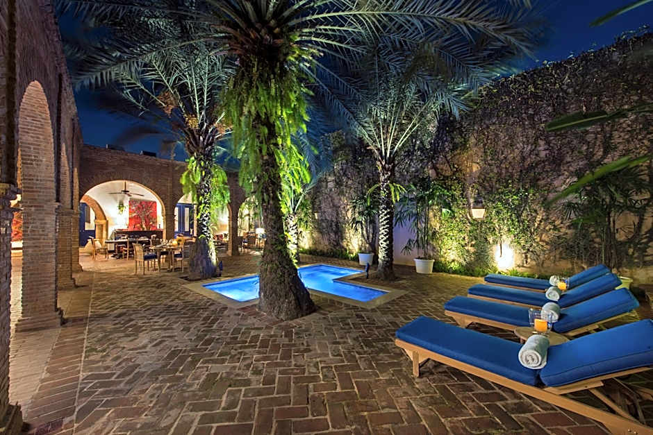 Casas del XVI Boutique Hotel