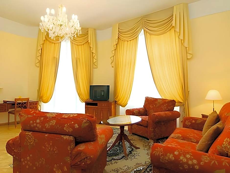 Hotel Bristol