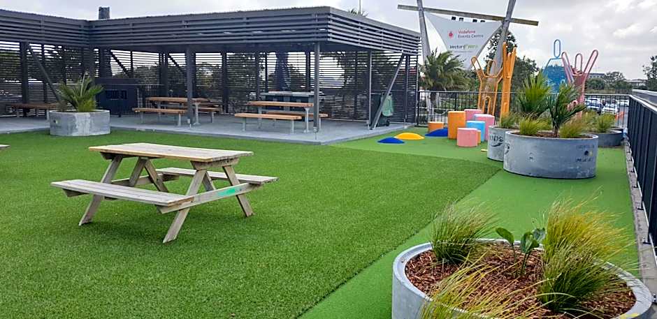 Ramada Suites by Wyndham Auckland Manukau Pacfic Centre