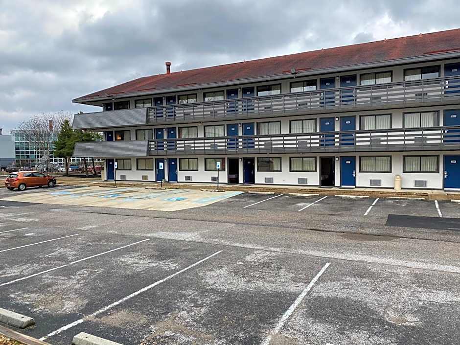 Motel 6-Memphis, TN - Downtown