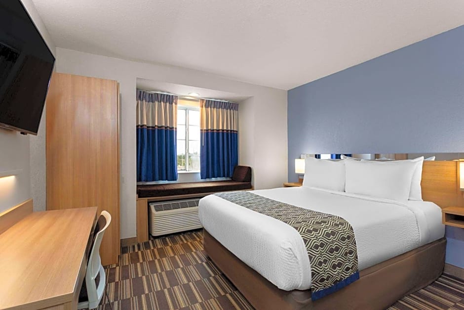 Microtel Inn & Suites By Wyndham Zephyrhills