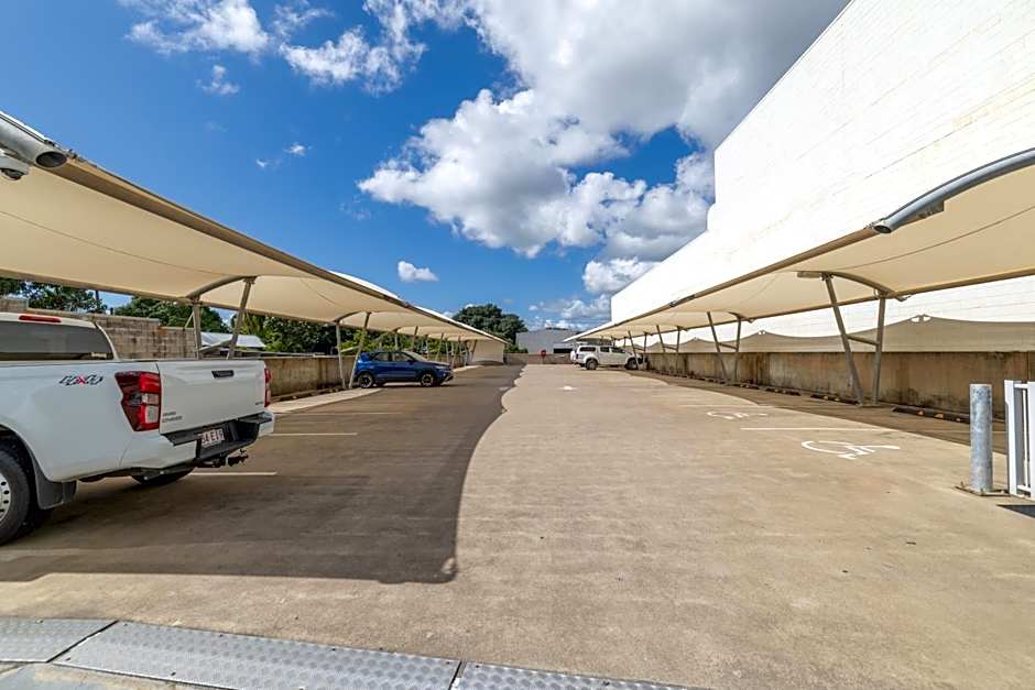 Oaks Townsville Metropole Hotel