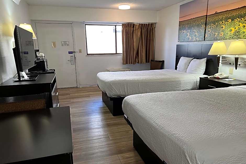 Days Inn by Wyndham Overland Park