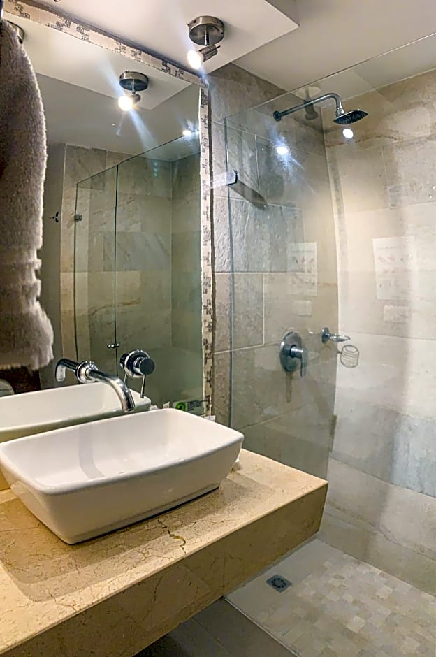 Hotel 1525 By Gh Suites