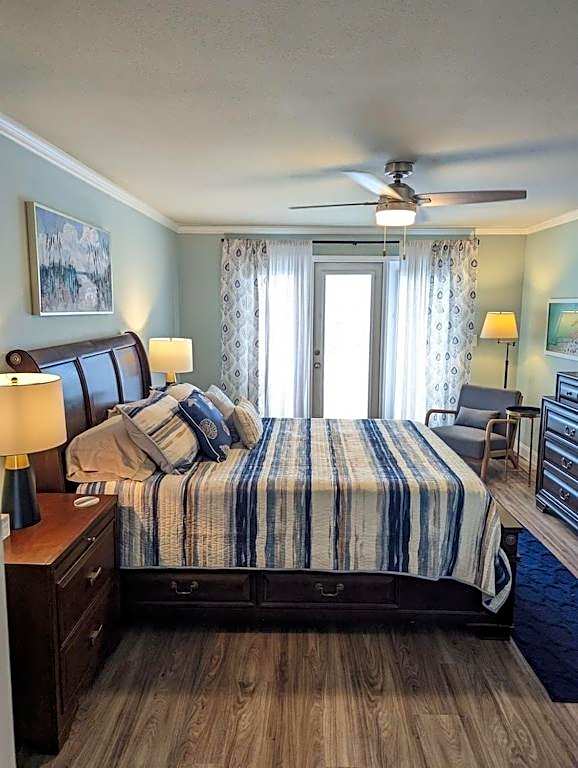 Biloxi Beach Condo-B