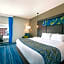 La Quinta Inn & Suites by Wyndham Orlando IDrive Theme Parks