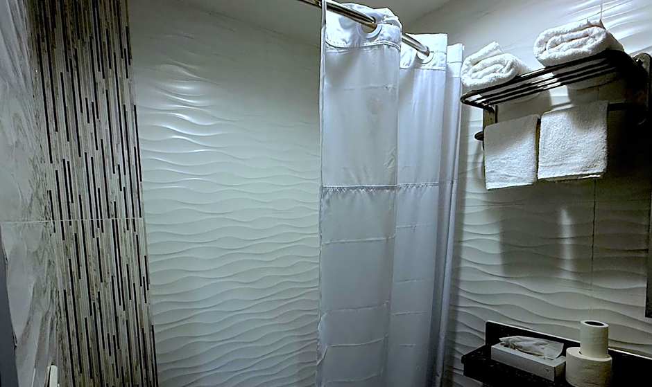 Umbrella Hotel Bronx