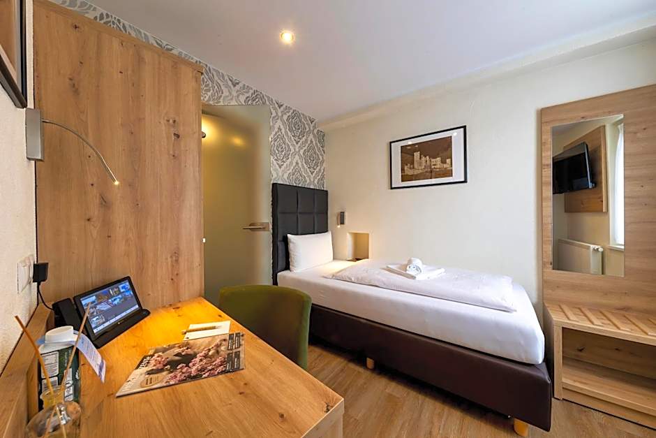 AKZENT Hotel Restaurant Roter Ochse Rhens bei Koblenz