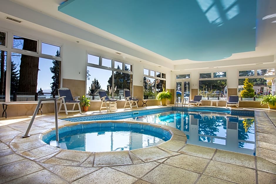 Huinid Pioneros Hotel