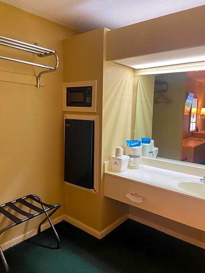 Americas Best Value Inn Meridian