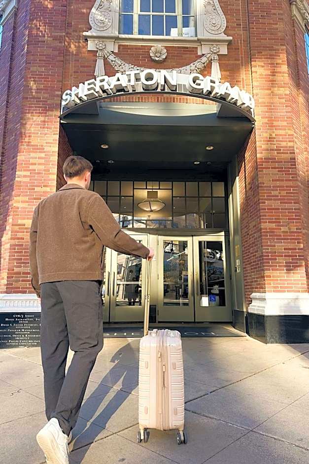 Sheraton Grand Sacramento Hotel
