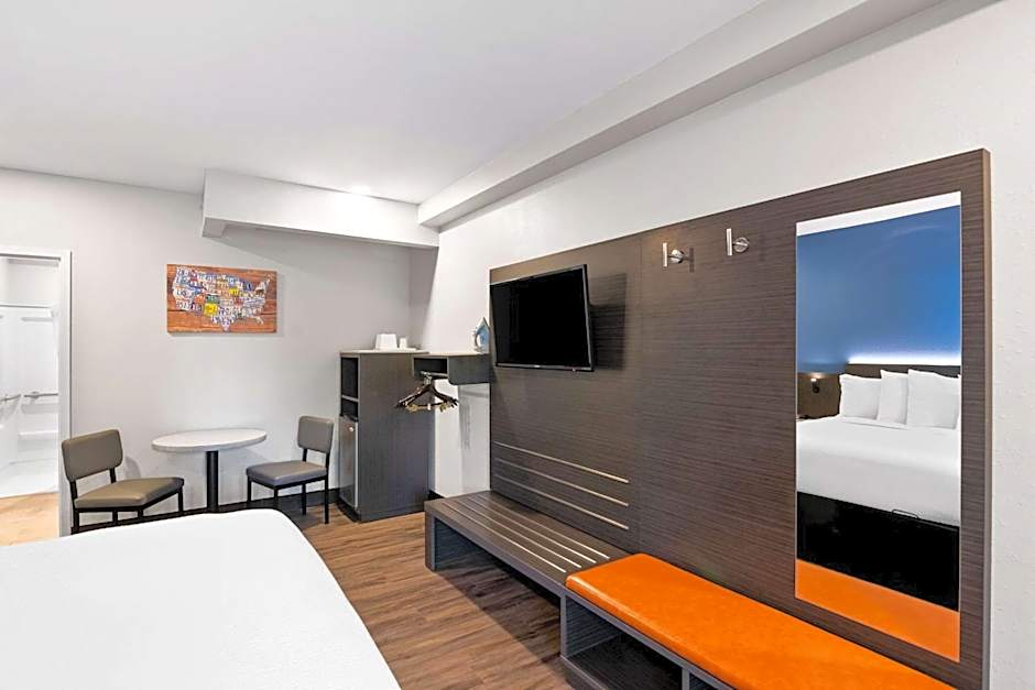 Econo Lodge Bethel - Danbury