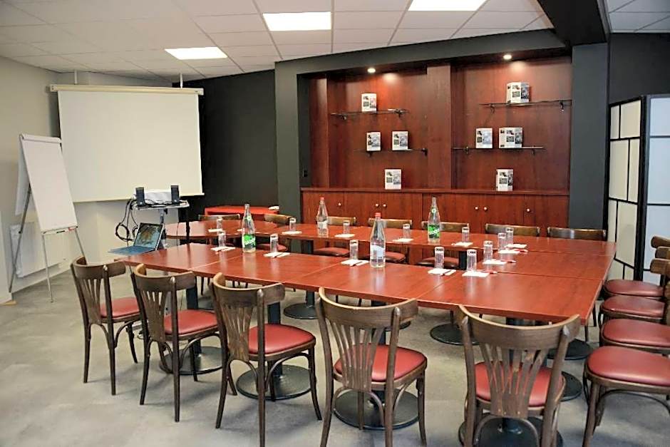 The Originals City, Hotel Helios, Roanne Nord (Inter-Hotel)