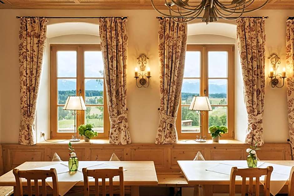 Hotel Auf der Gsteig GmbH