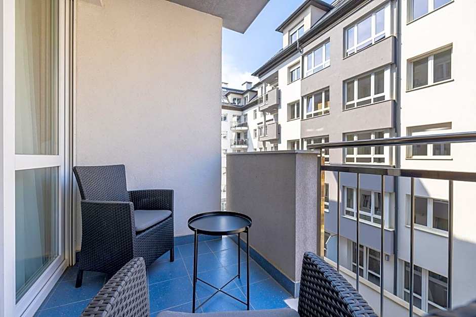 Silver Crown Hotel & Residence, Palace Quarter