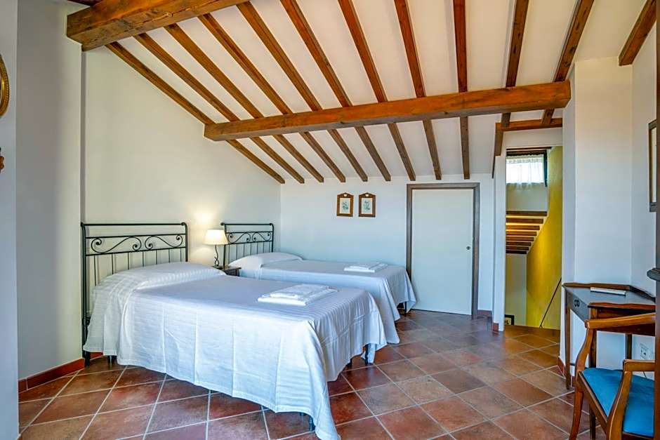 ISA-Holiday-Home with swimming-pool in San Gimignano, apartments with air conditioning and private outdoor area