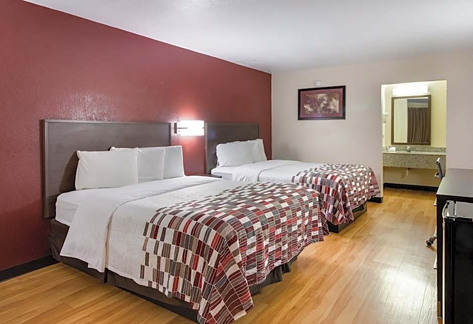 Red Roof Inn & Suites Commerce - Athens