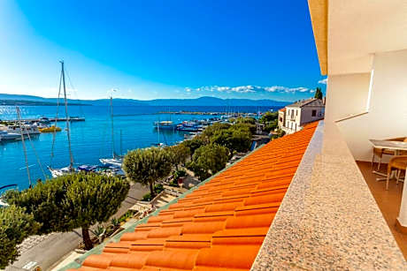 Double Room with Balcony and Sea View