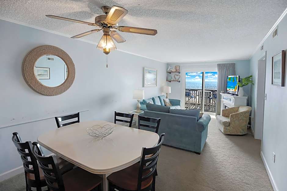 2BR, 2Bath condo Oceanfront Getaway with pool
