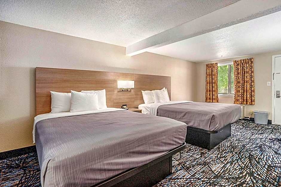 Rodeway Inn Grand Haven